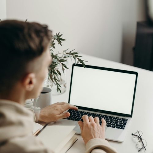 pexels-cottonbro-4065877